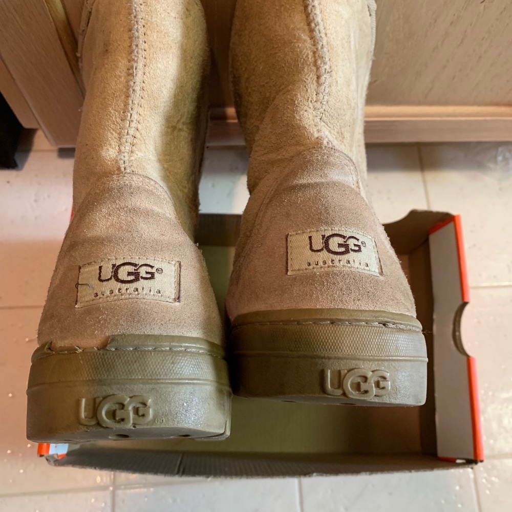 Ugg boots women's 9 Tan - Picture 4 of 10